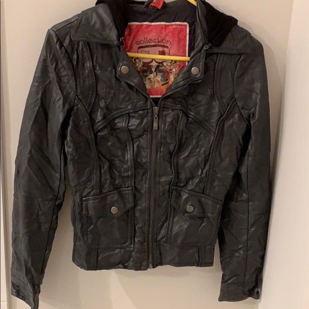 XS fitted faux leather jacket.
